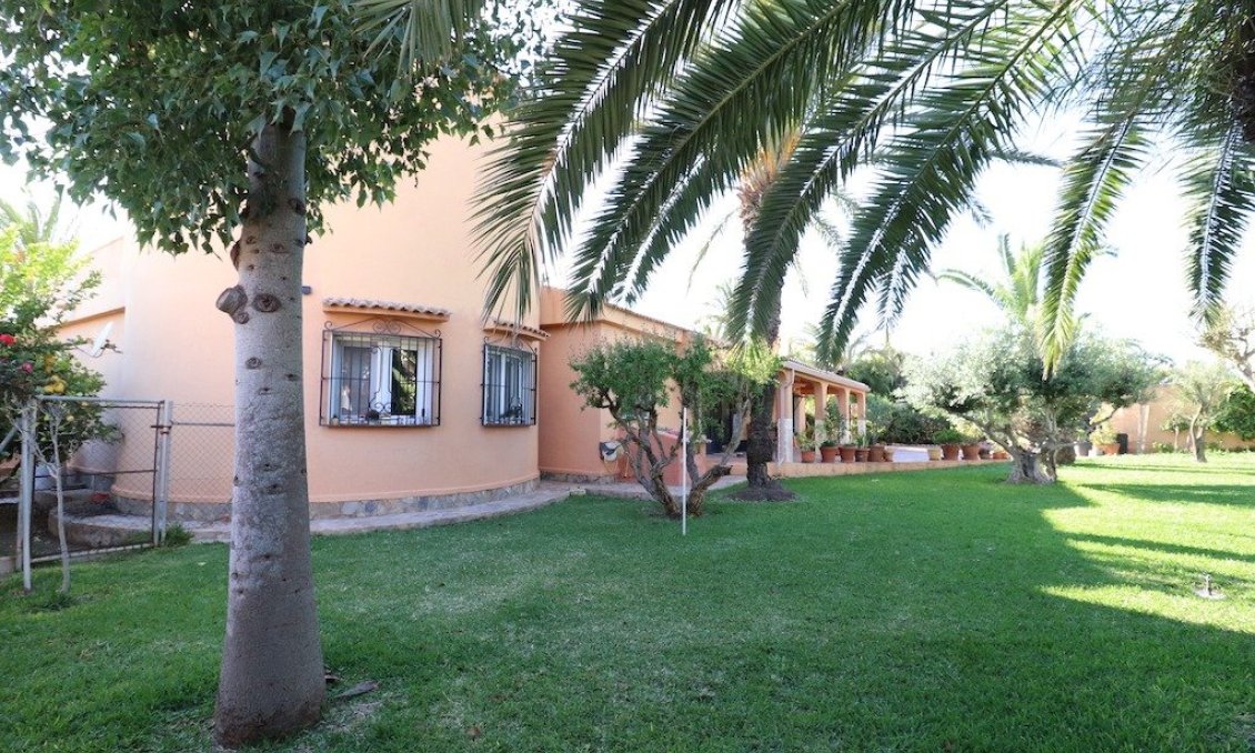 Segunda mano - Villa -
Torrevieja - Costa Blanca