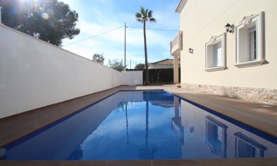 Revente - Villa -
Orihuela Costa - Costa Blanca