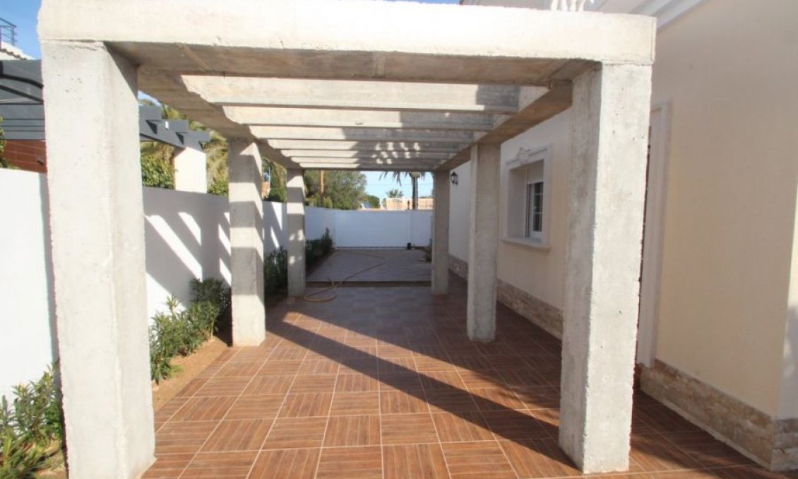 Revente - Villa -
Orihuela Costa - Costa Blanca