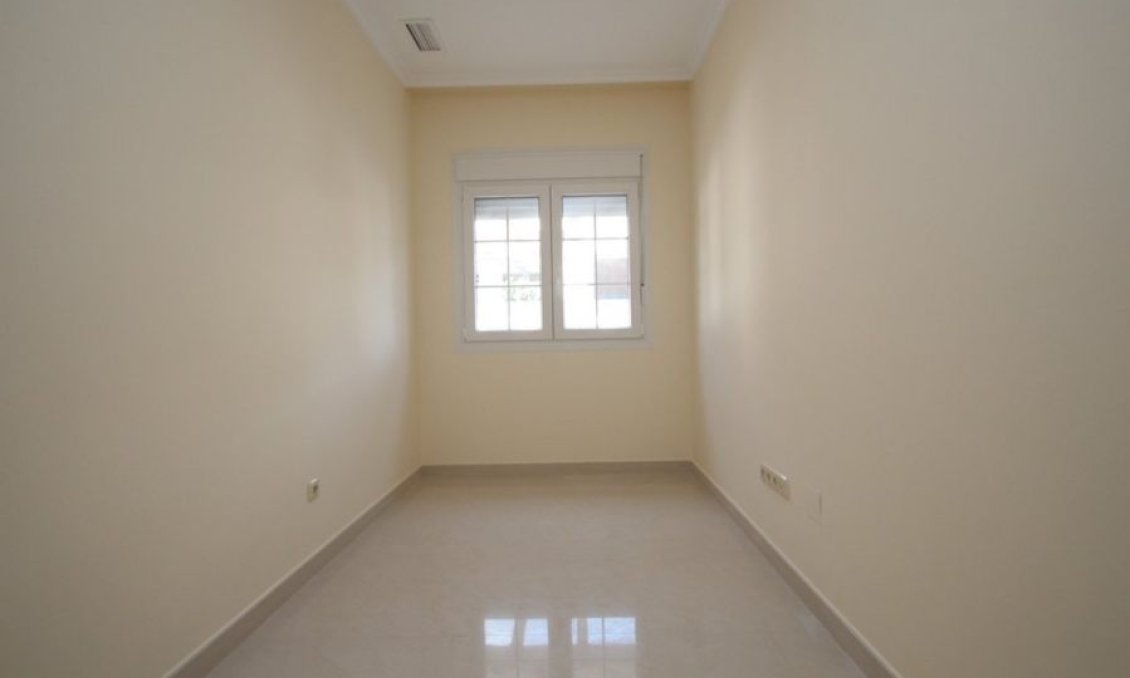 Revente - Villa -
Orihuela Costa - Costa Blanca