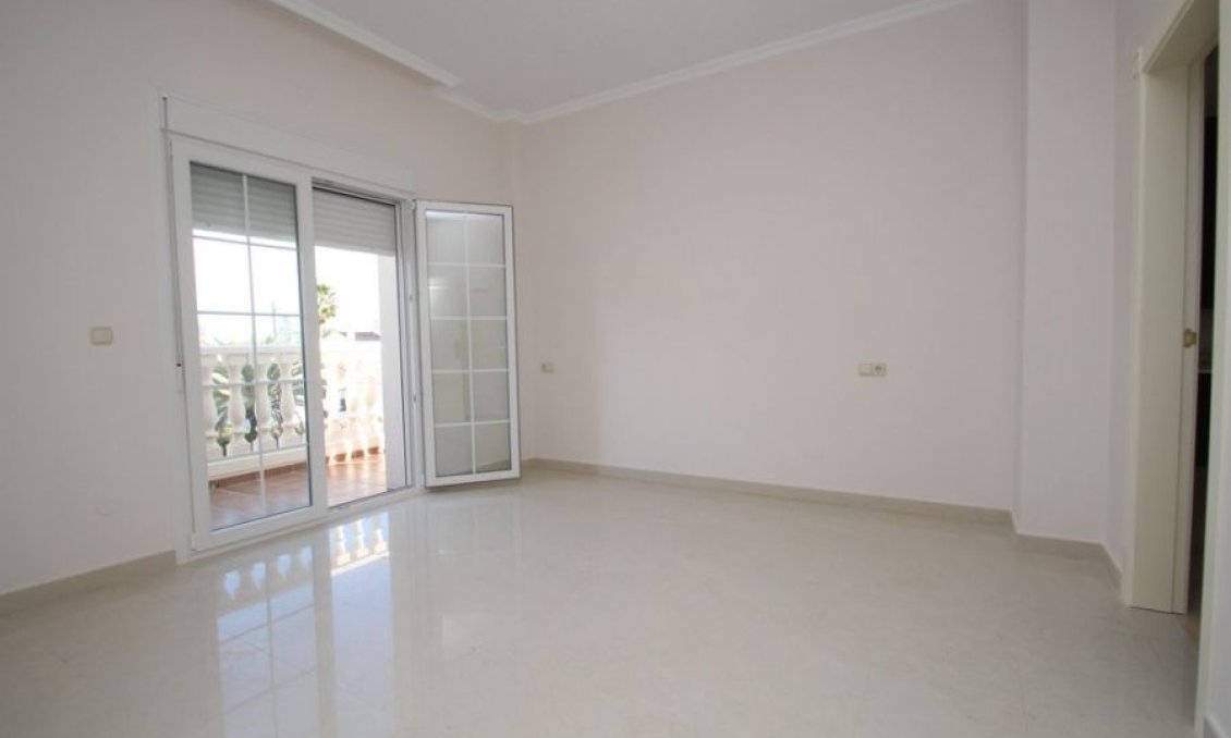 Revente - Villa -
Orihuela Costa - Costa Blanca