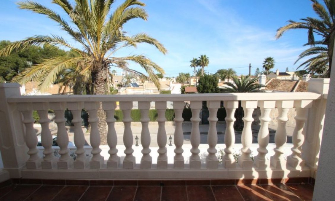 Revente - Villa -
Orihuela Costa - Costa Blanca