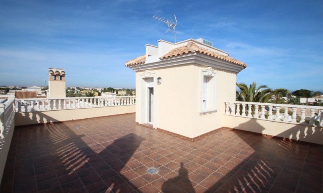 Revente - Villa -
Orihuela Costa - Costa Blanca