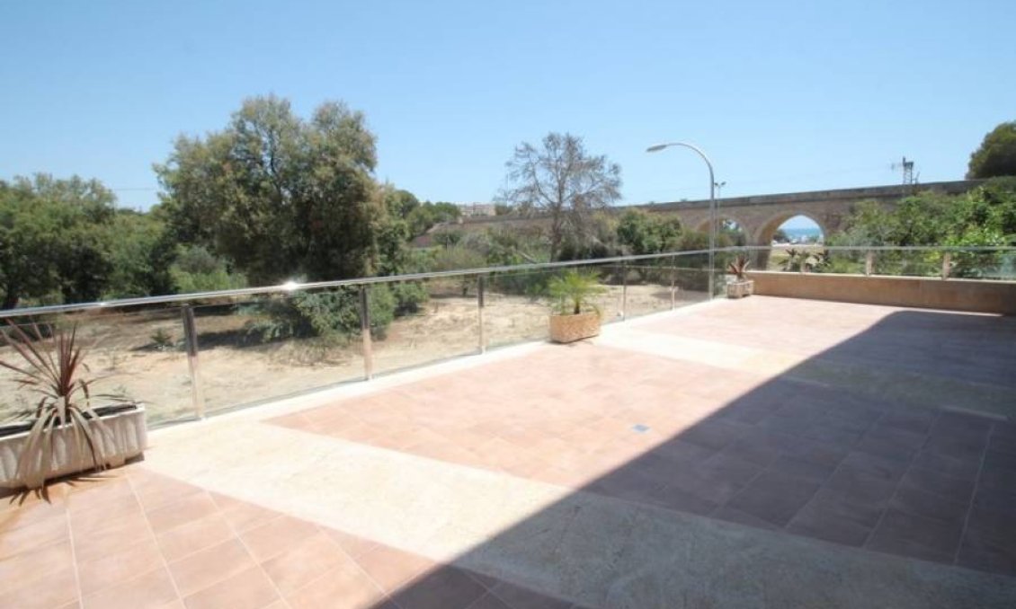 Segunda mano - Villa -
Orihuela Costa - Costa Blanca