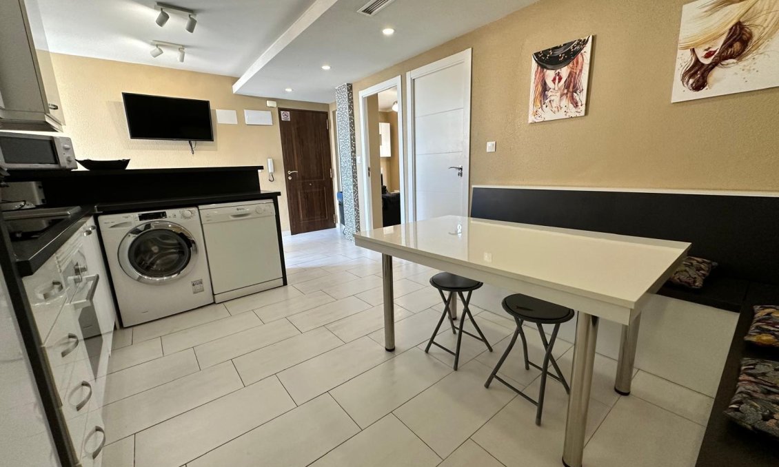 Segunda mano - Apartamento -
Torrevieja - Paseo Maritimo