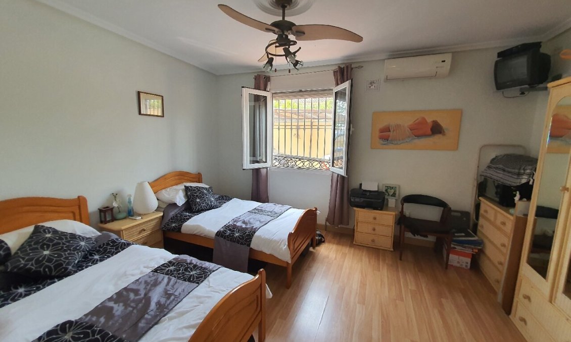 Segunda mano - Villa -
Los Balcones - Costa Blanca