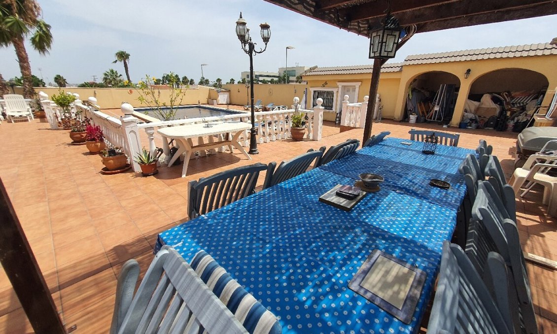 Segunda mano - Villa -
Los Balcones - Costa Blanca