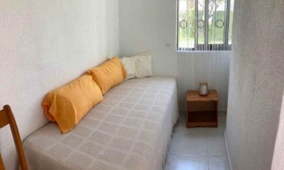 Segunda mano - Bungalow -
Las Mimosas - Inland