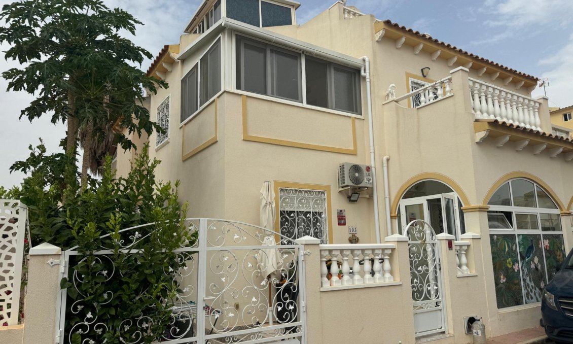 Segunda mano - Villa -
Orihuela Costa - Los Dolses