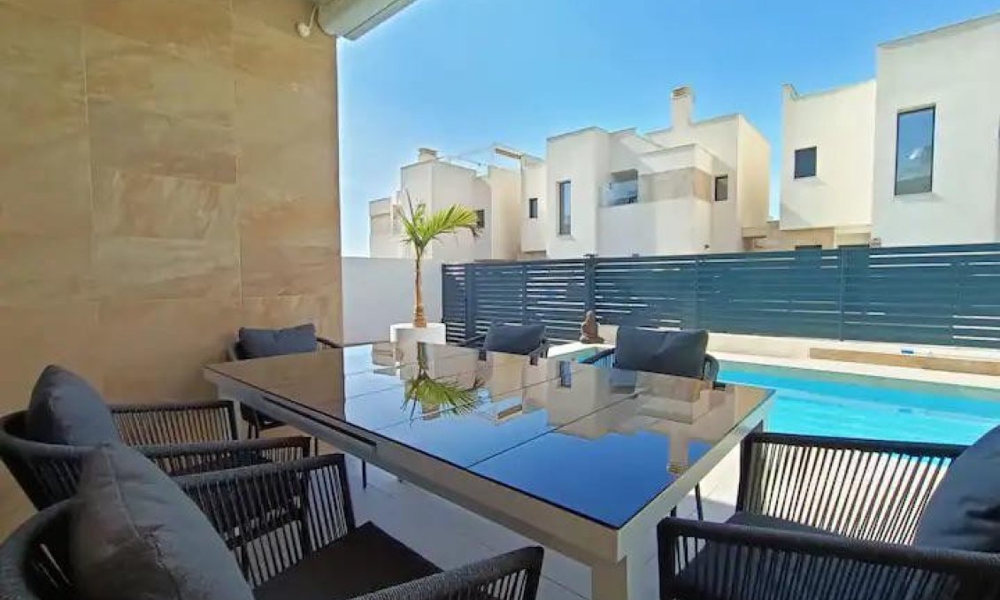 Segunda mano - Villa -
Los Montesinos - Costa Blanca