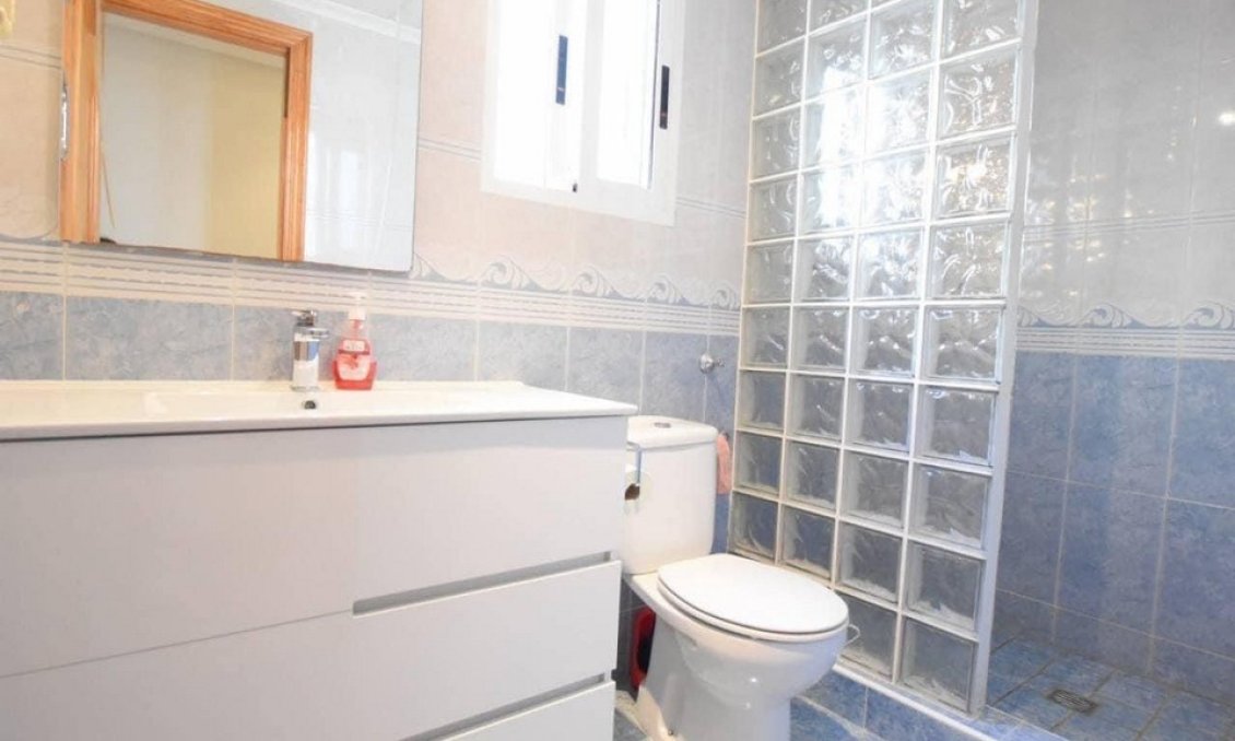 Segunda mano - Apartamento -
Los Montesinos - Costa Blanca