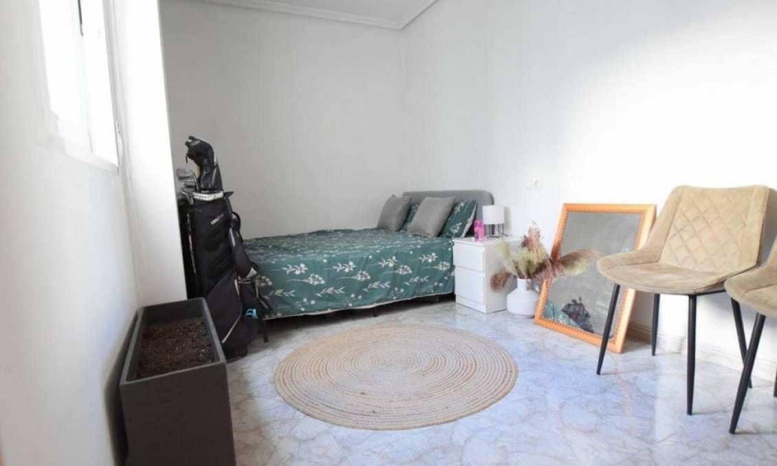 Segunda mano - Apartamento -
Los Montesinos - Costa Blanca