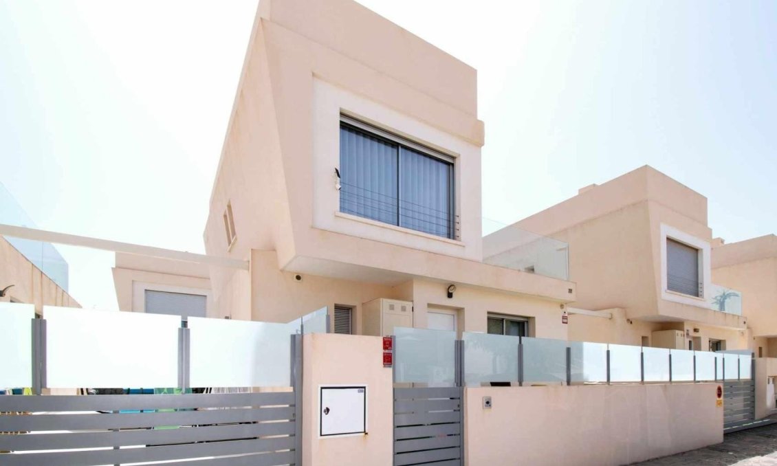 Wiederverkauf - Villa -
Mil Palmeras - Costa Blanca