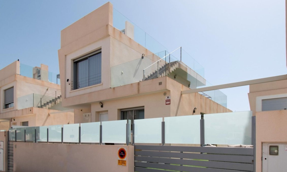 Wiederverkauf - Villa -
Mil Palmeras - Costa Blanca