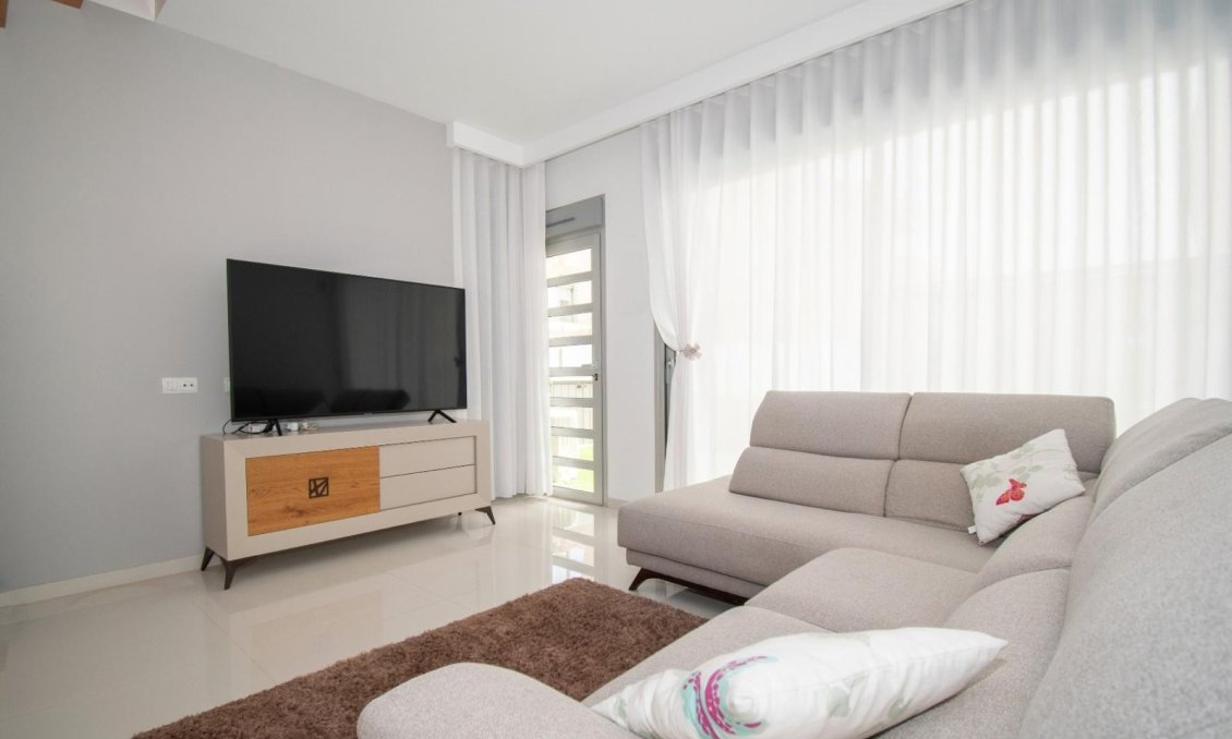 Wiederverkauf - Villa -
Mil Palmeras - Costa Blanca
