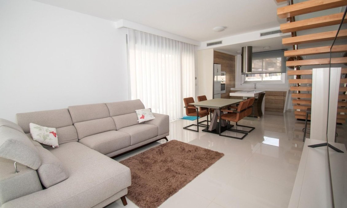 Wiederverkauf - Villa -
Mil Palmeras - Costa Blanca