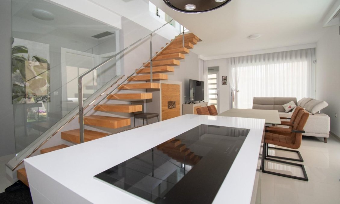Wiederverkauf - Villa -
Mil Palmeras - Costa Blanca