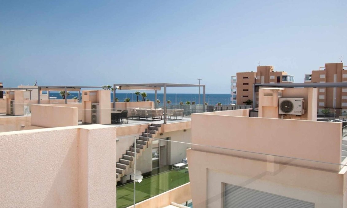 Wiederverkauf - Villa -
Mil Palmeras - Costa Blanca