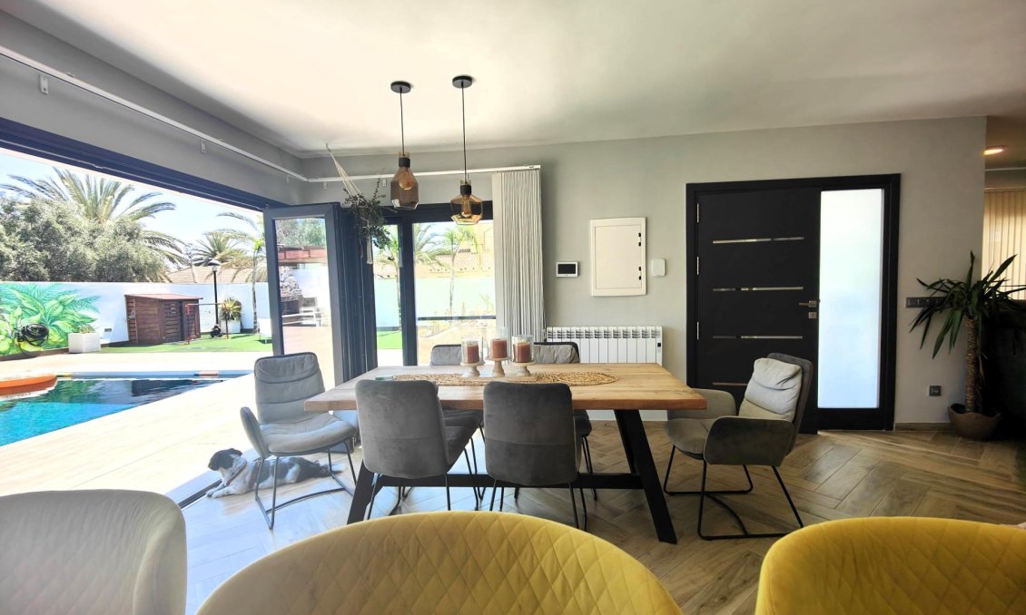 Segunda mano - Villa -
Cabo Roig - Costa Blanca