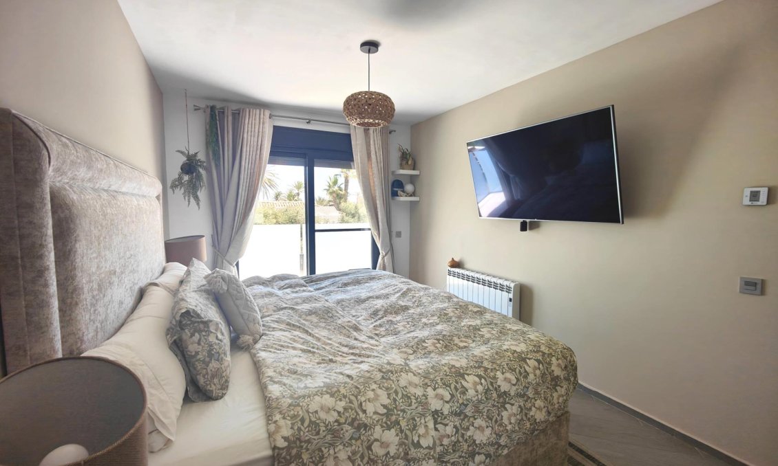 Segunda mano - Villa -
Cabo Roig - Costa Blanca