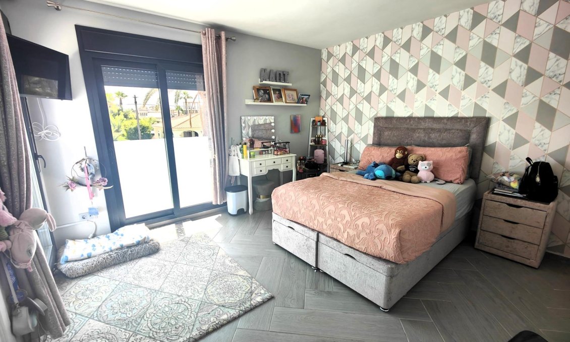 Segunda mano - Villa -
Cabo Roig - Costa Blanca