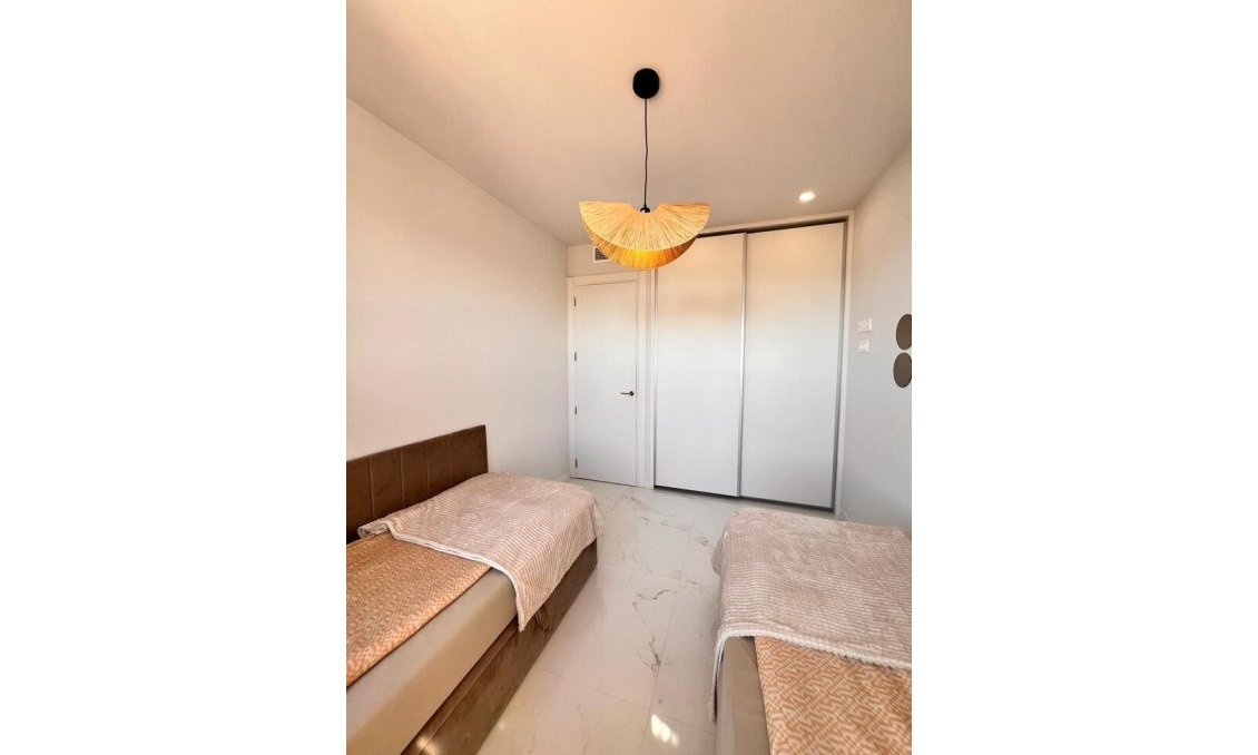 Wiederverkauf - Wohnung -
Benidorm - Playa de Poniente