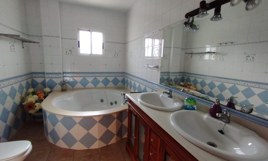 Segunda mano - Villa -
Torrevieja - Costa Blanca