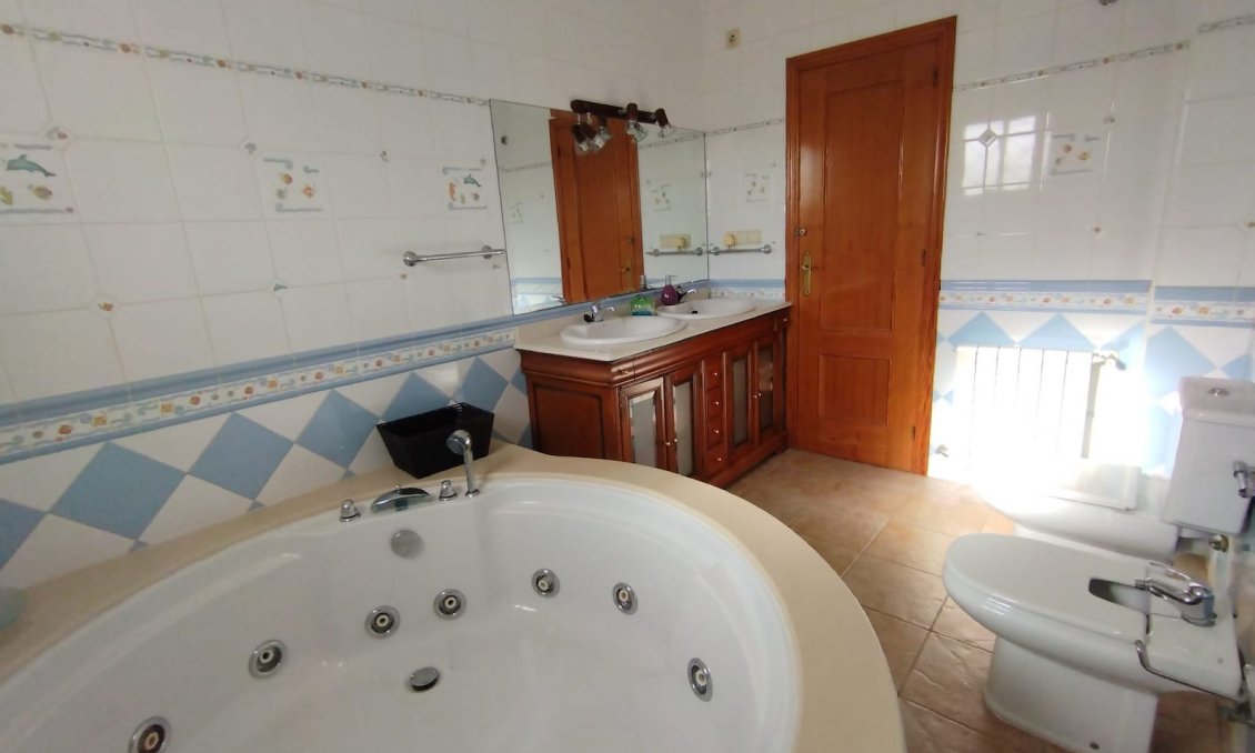 Segunda mano - Villa -
Torrevieja - Costa Blanca