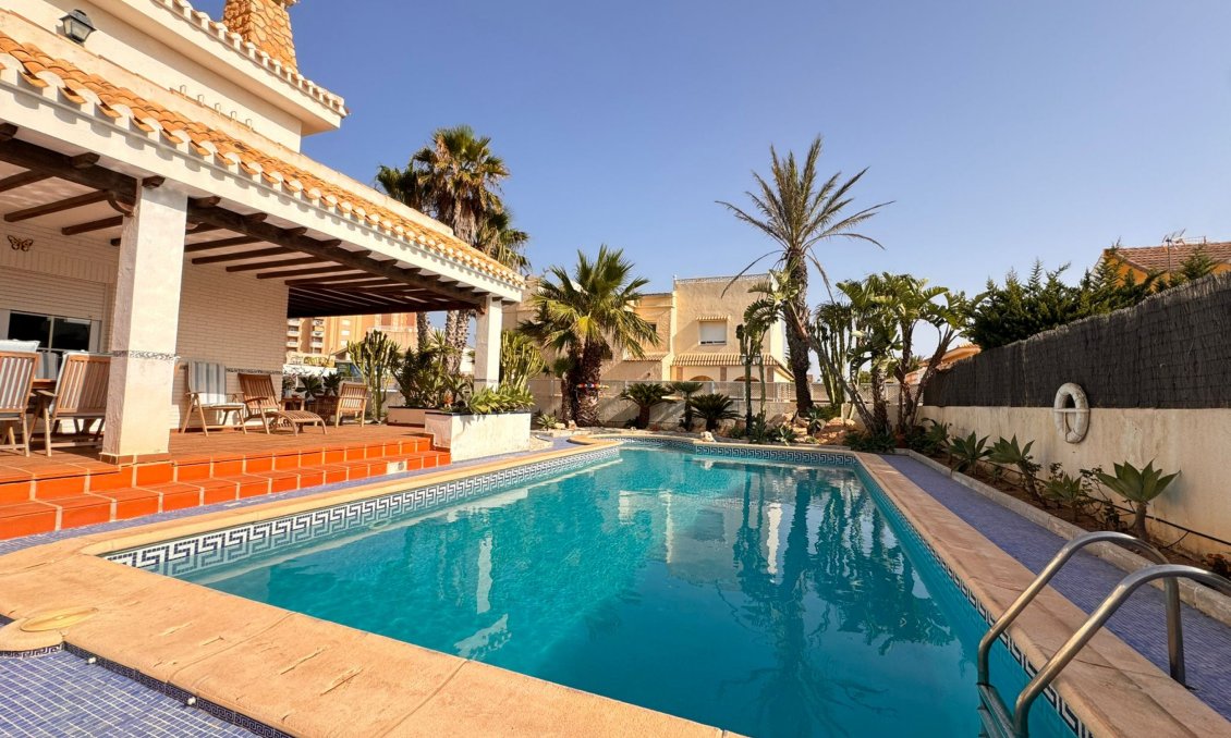 Resale - Villa -
La Manga del Mar Menor - Costa Calida