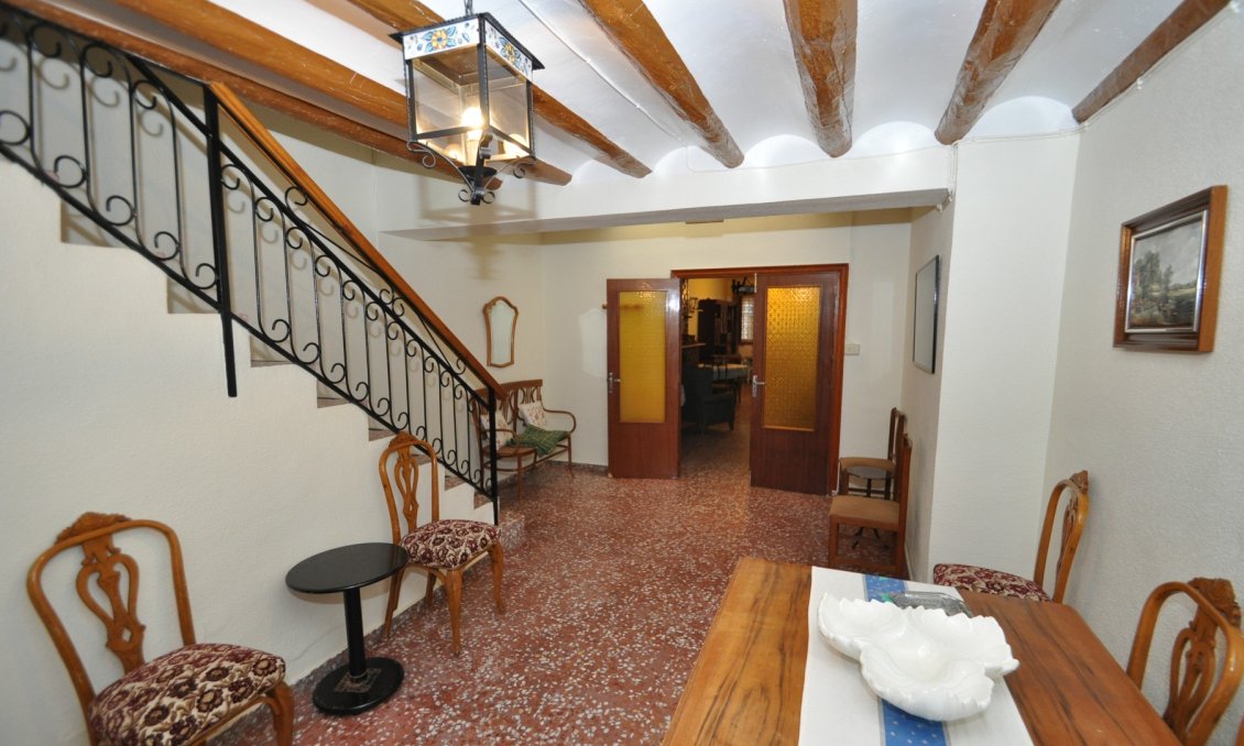 Segunda mano - Villa -
Yecla - Inland