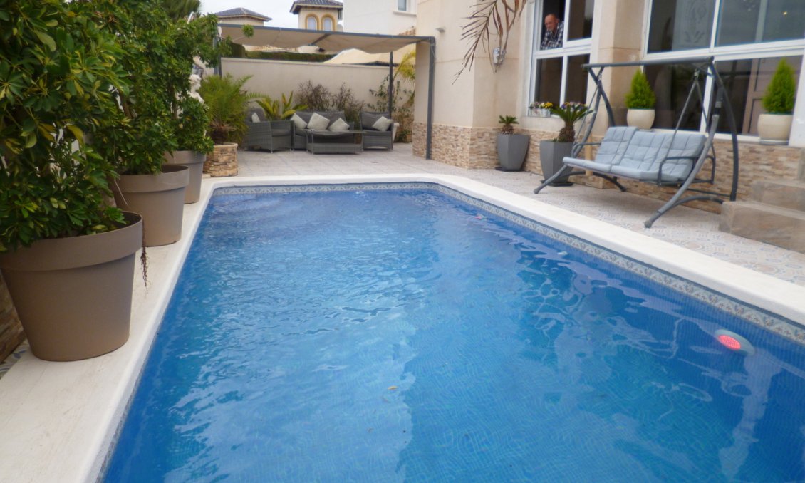Segunda mano - Villa -
Playa Flamenca - Costa Blanca