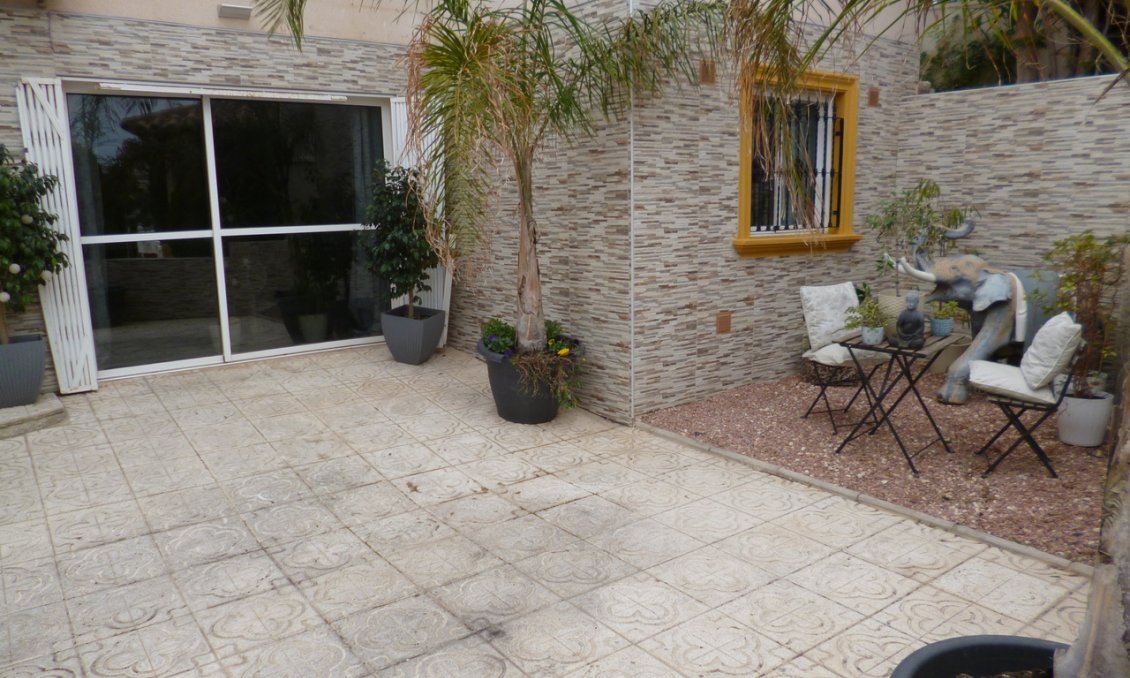 Segunda mano - Villa -
Playa Flamenca - Costa Blanca