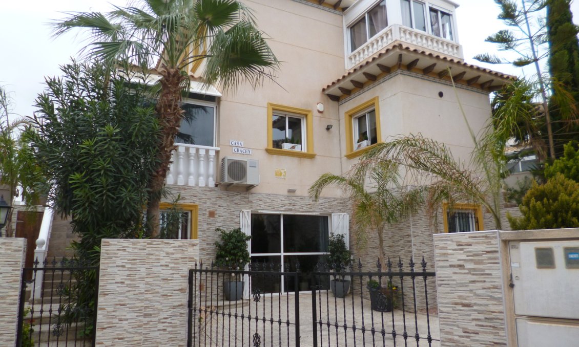 Segunda mano - Villa -
Playa Flamenca - Costa Blanca