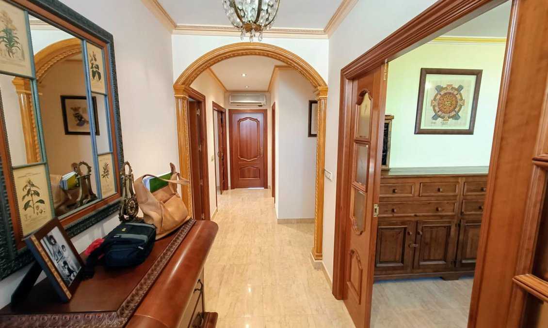 Segunda mano - Town House -
Algueña - Inland