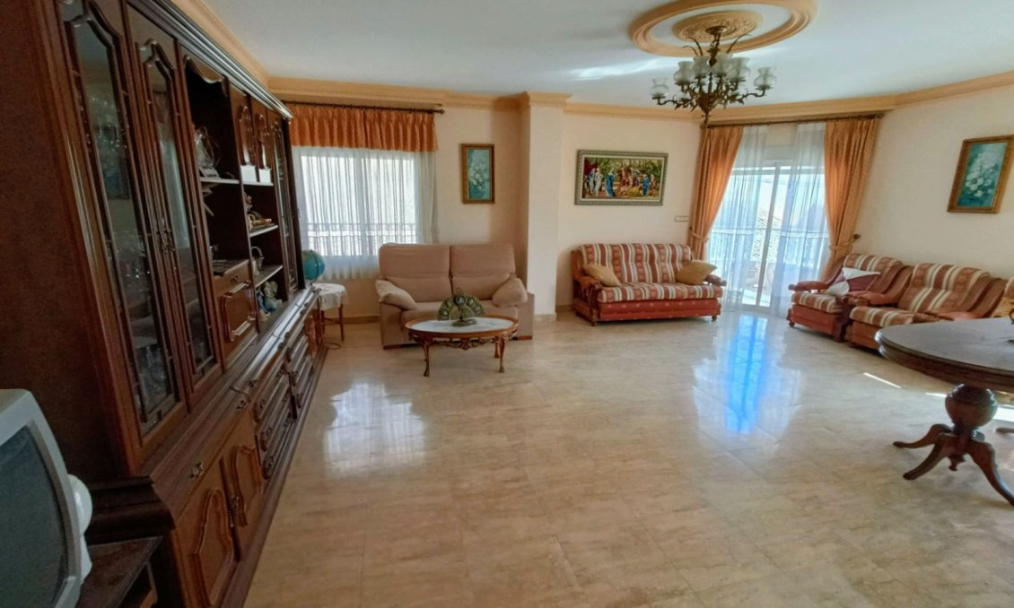 Segunda mano - Town House -
Algueña - Inland