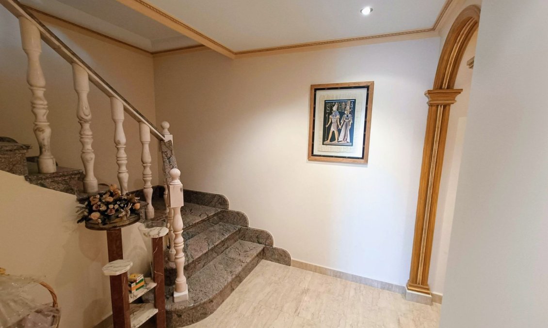 Segunda mano - Town House -
Algueña - Inland