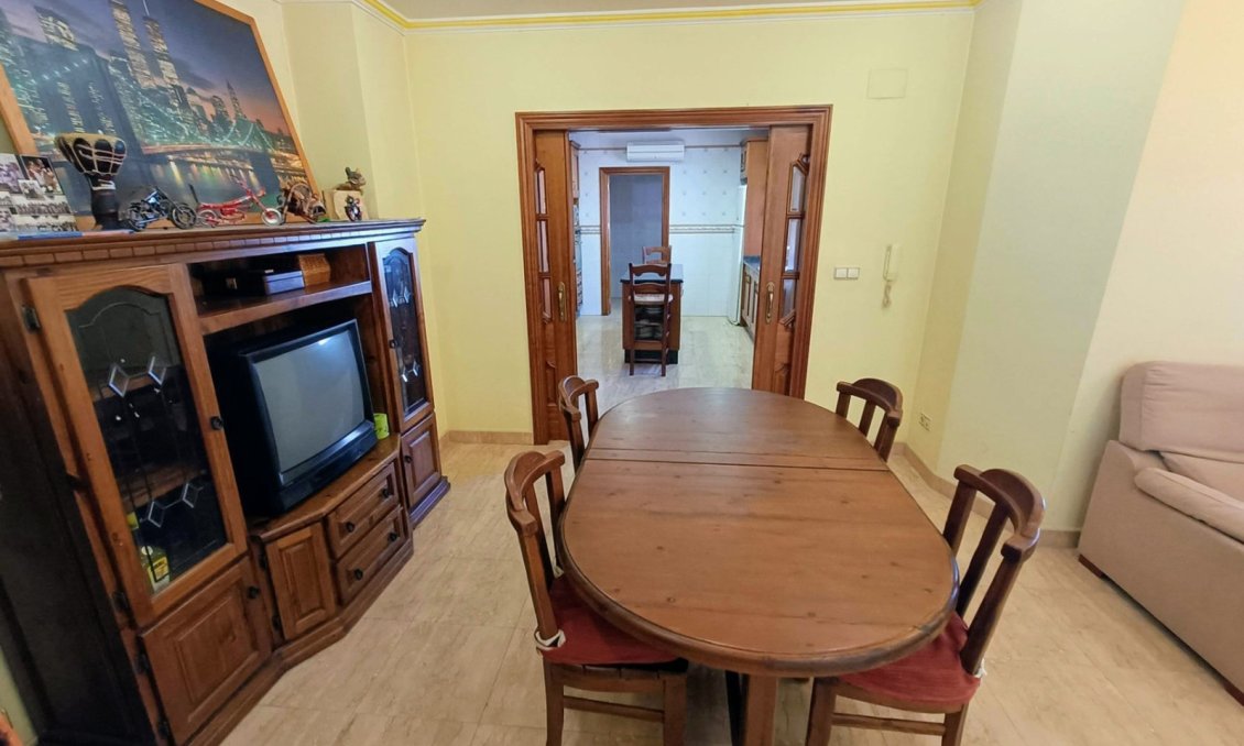 Segunda mano - Town House -
Algueña - Inland