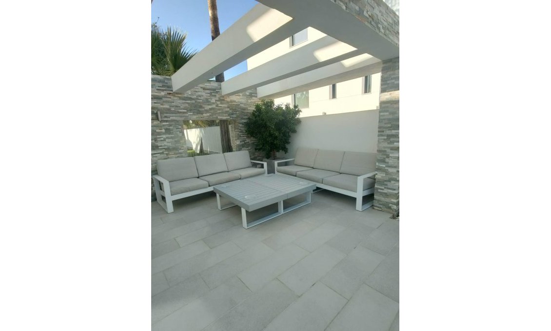 Segunda mano - Villa -
Orihuela Costa - La Zenia