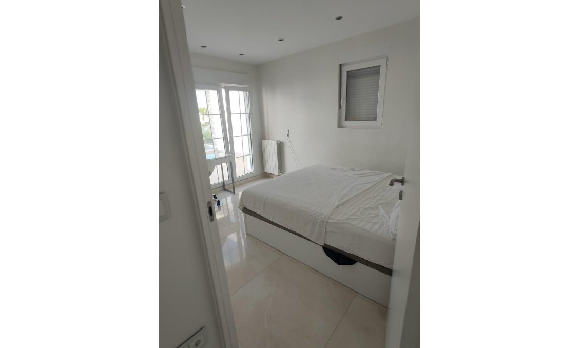 Segunda mano - Villa -
Orihuela Costa - La Zenia