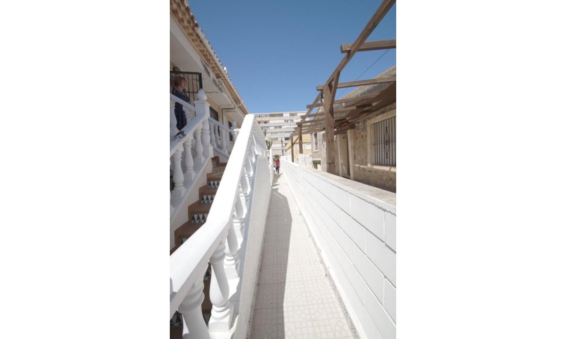 Segunda mano - Bungalow -
La Mata - Costa Blanca