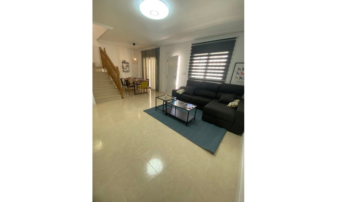 Segunda mano - Town House -
San Miguel de Salinas - Inland