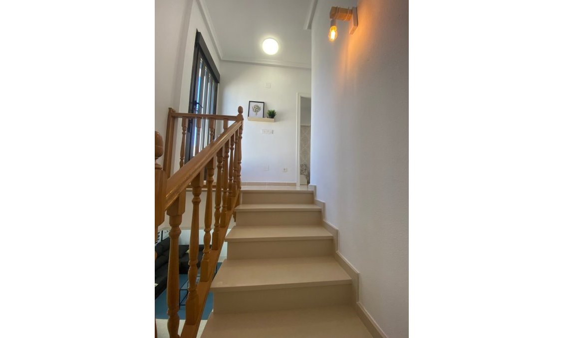 Segunda mano - Town House -
San Miguel de Salinas - Inland