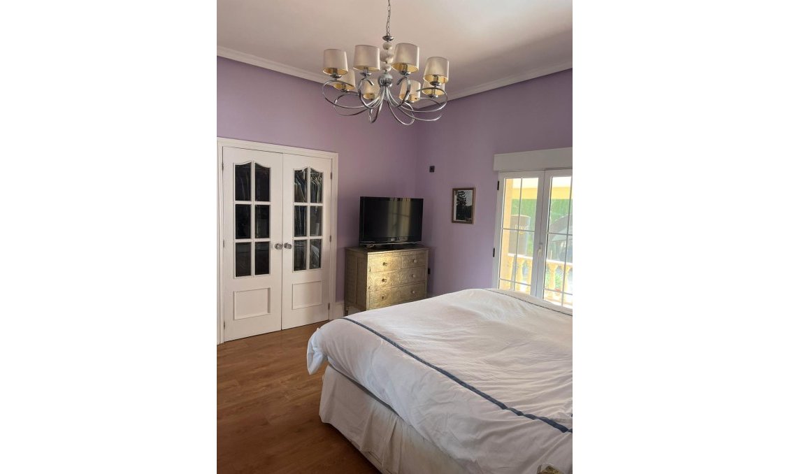 Revente - Villa -
Almoradí