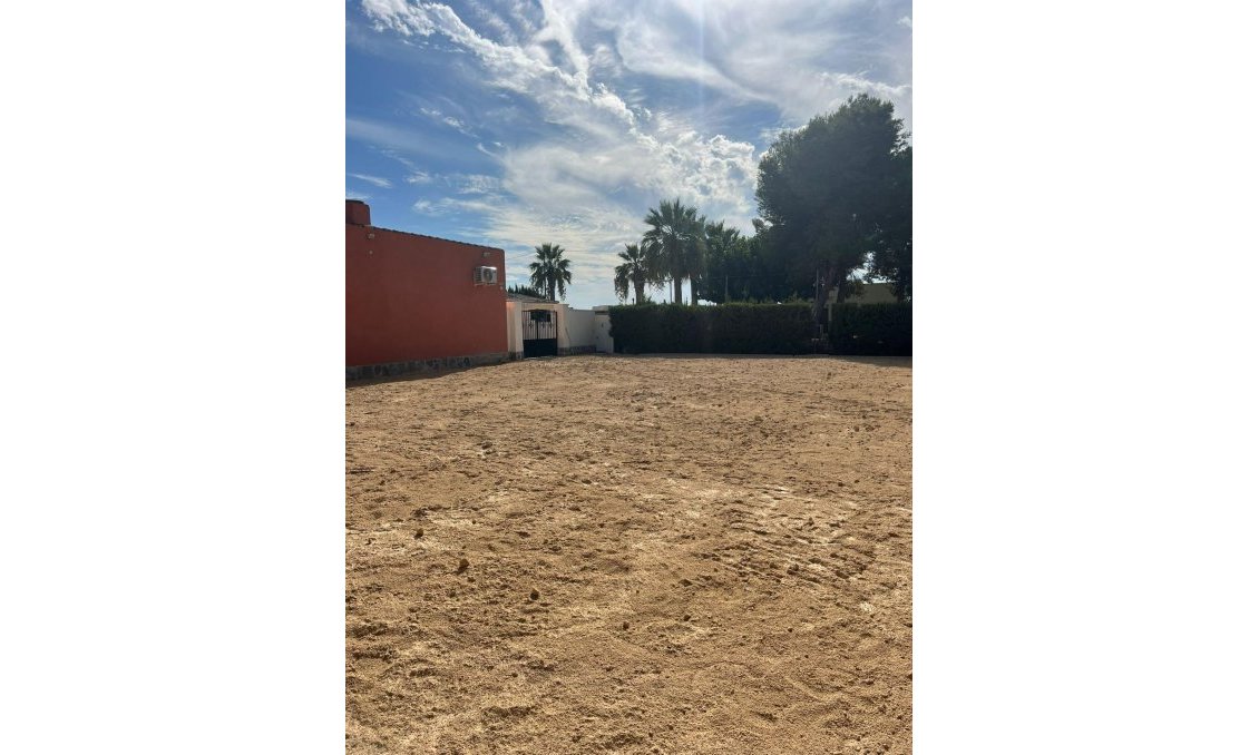 Revente - Villa -
Almoradí
