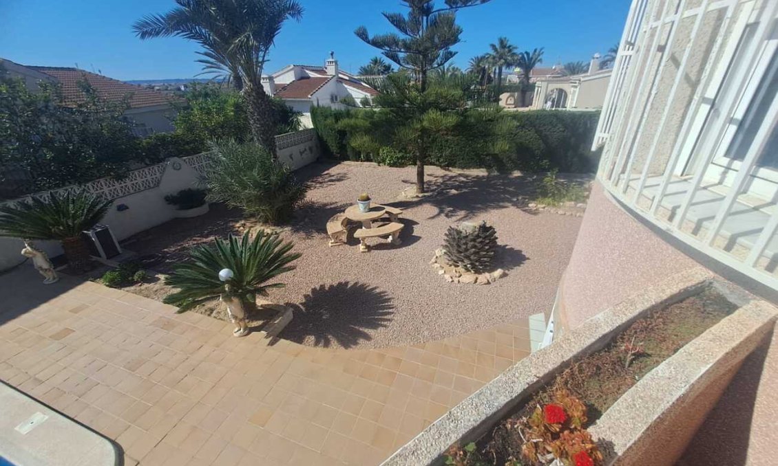 Segunda mano - Villa -
Ciudad Quesada - Costa Blanca