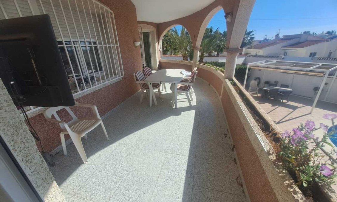 Segunda mano - Villa -
Ciudad Quesada - Costa Blanca