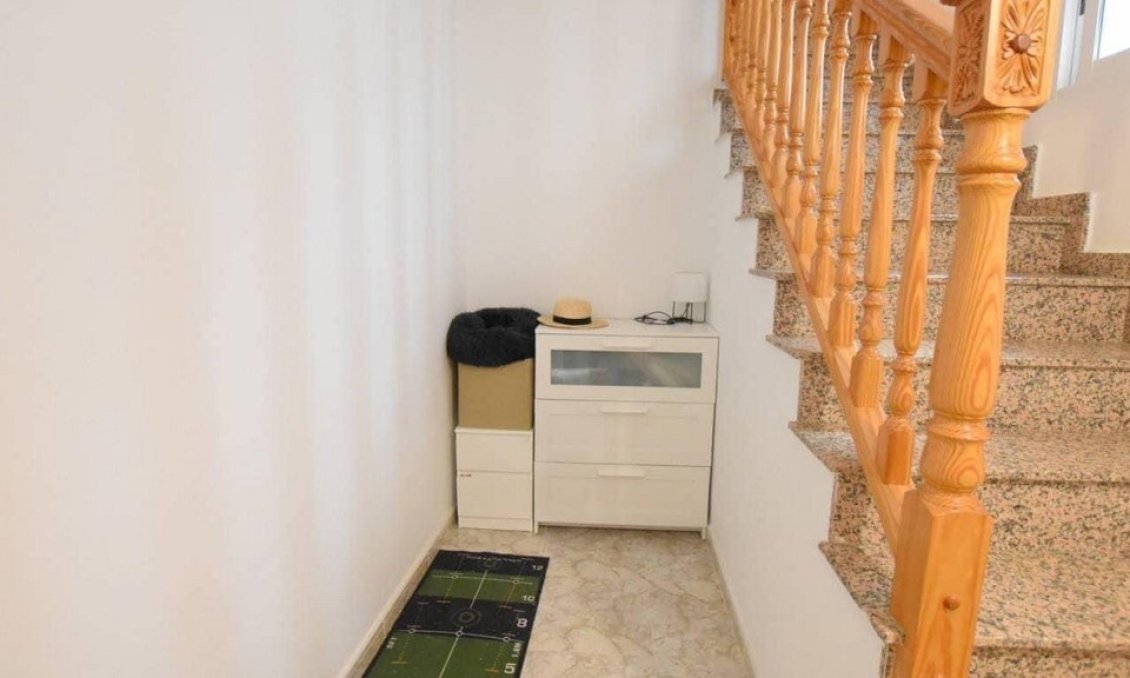 Segunda mano - Apartamento -
Los Montesinos - Costa Blanca