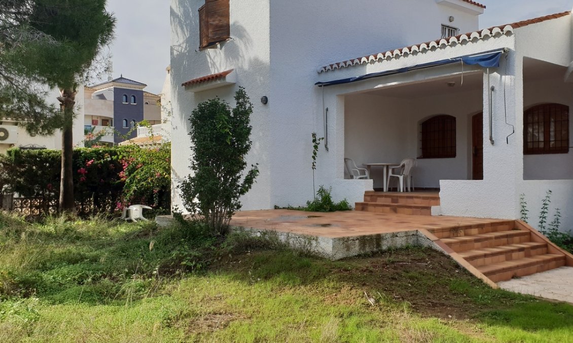 Segunda mano - Villa -
La Zenia - Costa Blanca