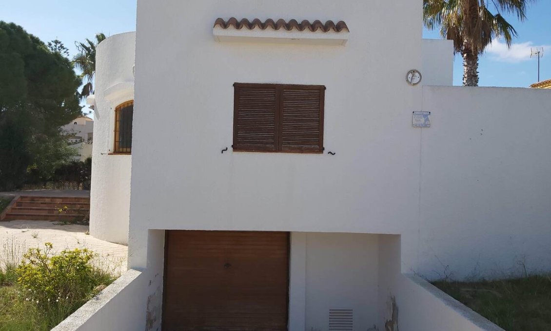 Segunda mano - Villa -
La Zenia - Costa Blanca