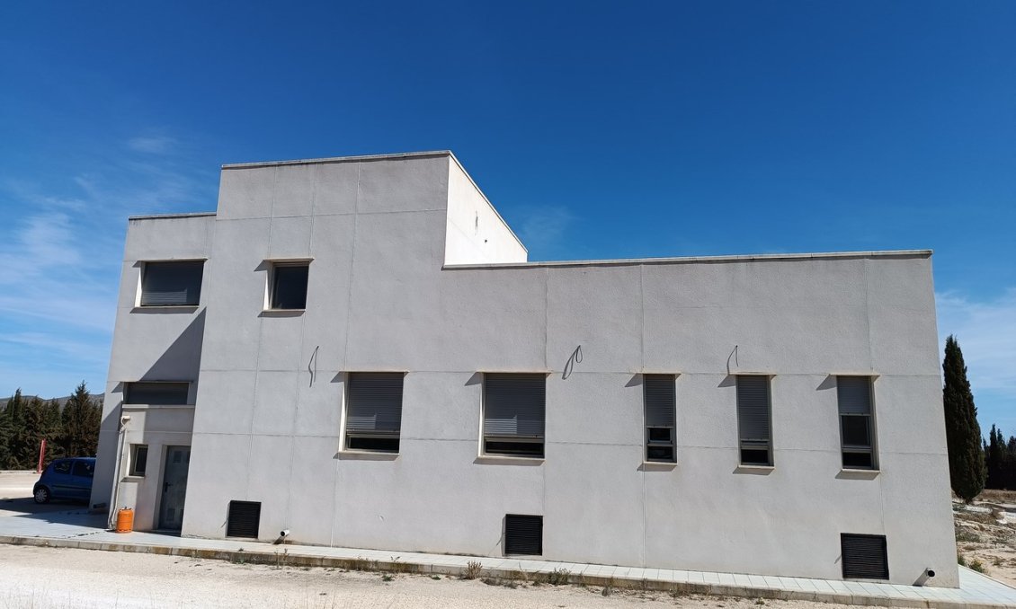 Segunda mano - Villa -
Yecla - Inland